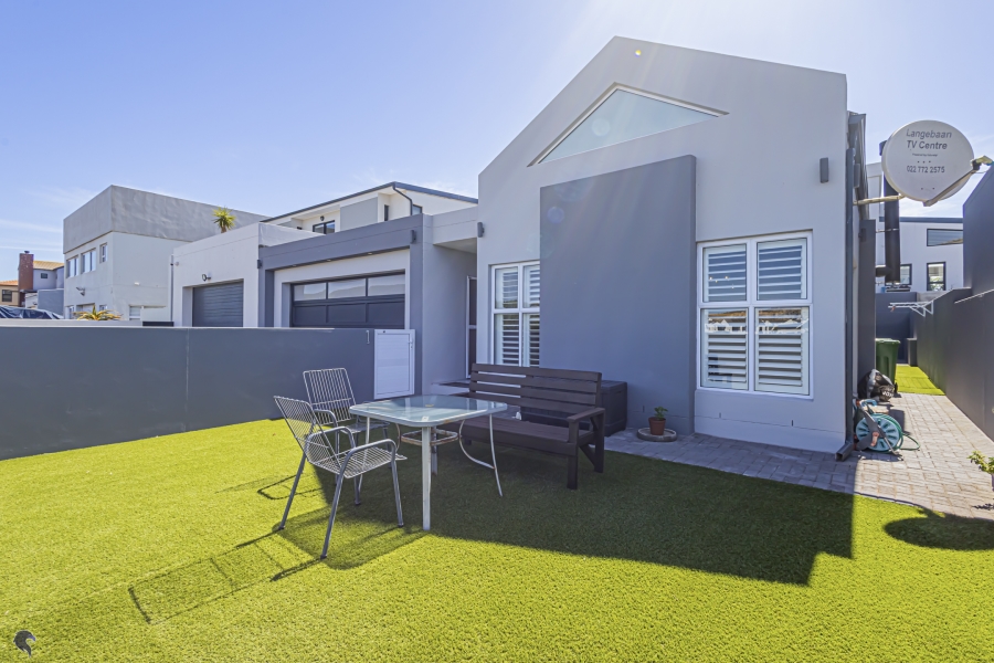 3 Bedroom Property for Sale in Calypso Beach Western Cape